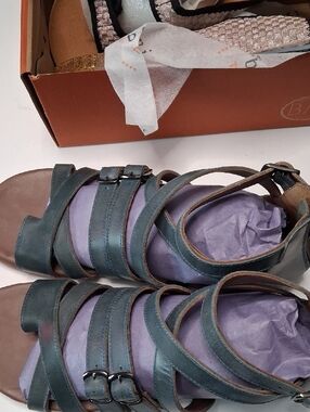 Naughty Monkey sandals